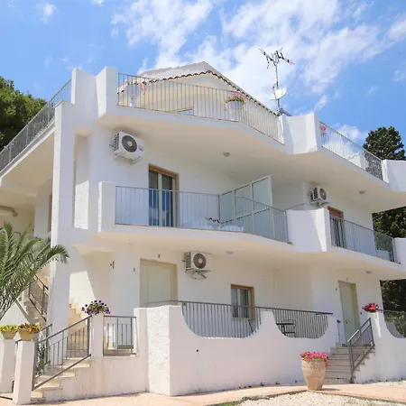 Apartament Aurora Giardini-Naxos